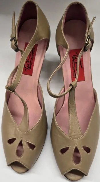 Flexible Fit 2.5" Malena -- Women's Tango Shoe -- Tan