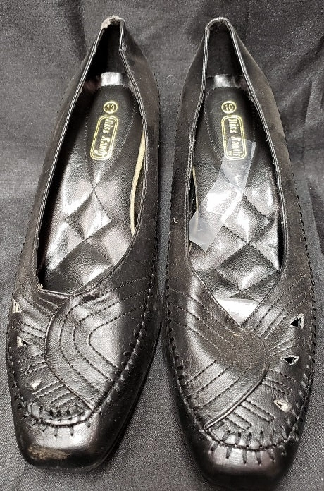 Stable Step Leather Soft 2.25" Beatrice -- Women's Dress Shoes -- Black