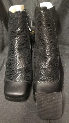 2" Wren -- Women's Ankle Dress Boot -- Black Simple Cut Easy To Clean