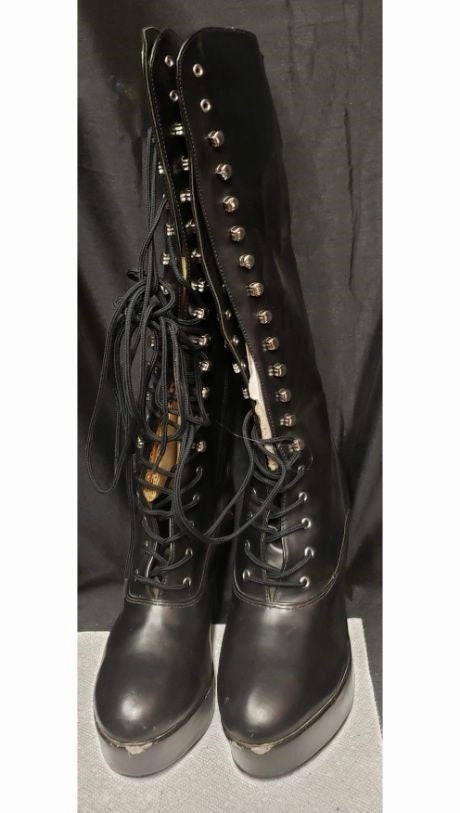 Stylish Look 4" Exotica -- Women's Platform Dress Boot -- Black