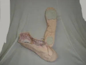 Ice Guard Daisy -- Women's Leather Split Sole Ballet -- Pink