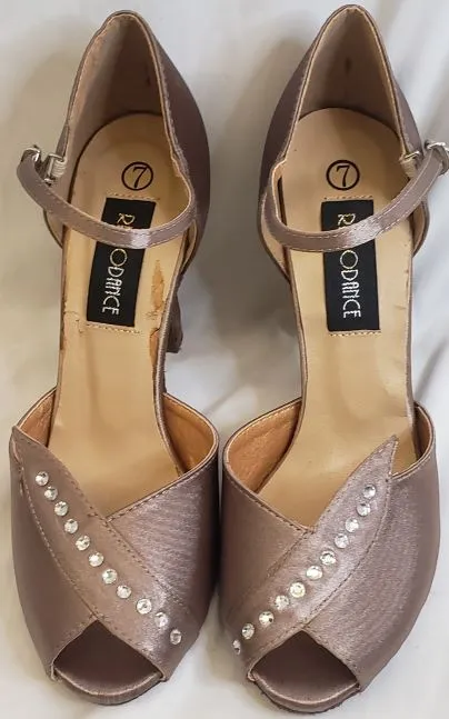 Ergonomic Design Season Ease 3.38" Hilda -- Closed Back/Open Toe Ballroom Shoe -- Bronze Satin