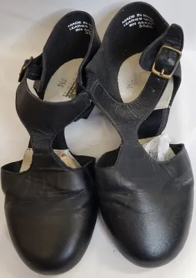 Workout .75" Peigi -- Split Sole Teaching Shoe -- Black