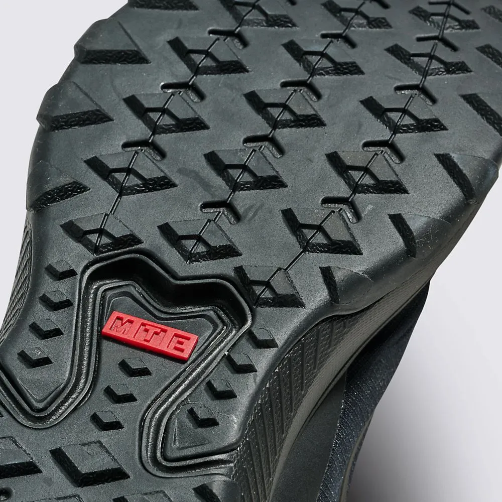 Sand Move Vans Men's MTE Crosspath in Black/Black