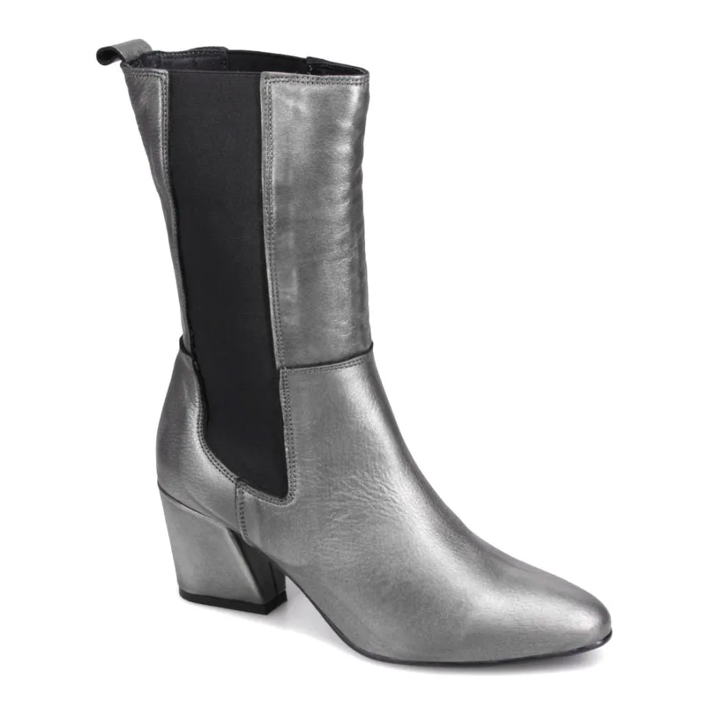 Comfort Shank Bueno Women's Sienna Heeled Chelsea Boot in Pewter Metallic Game Ready