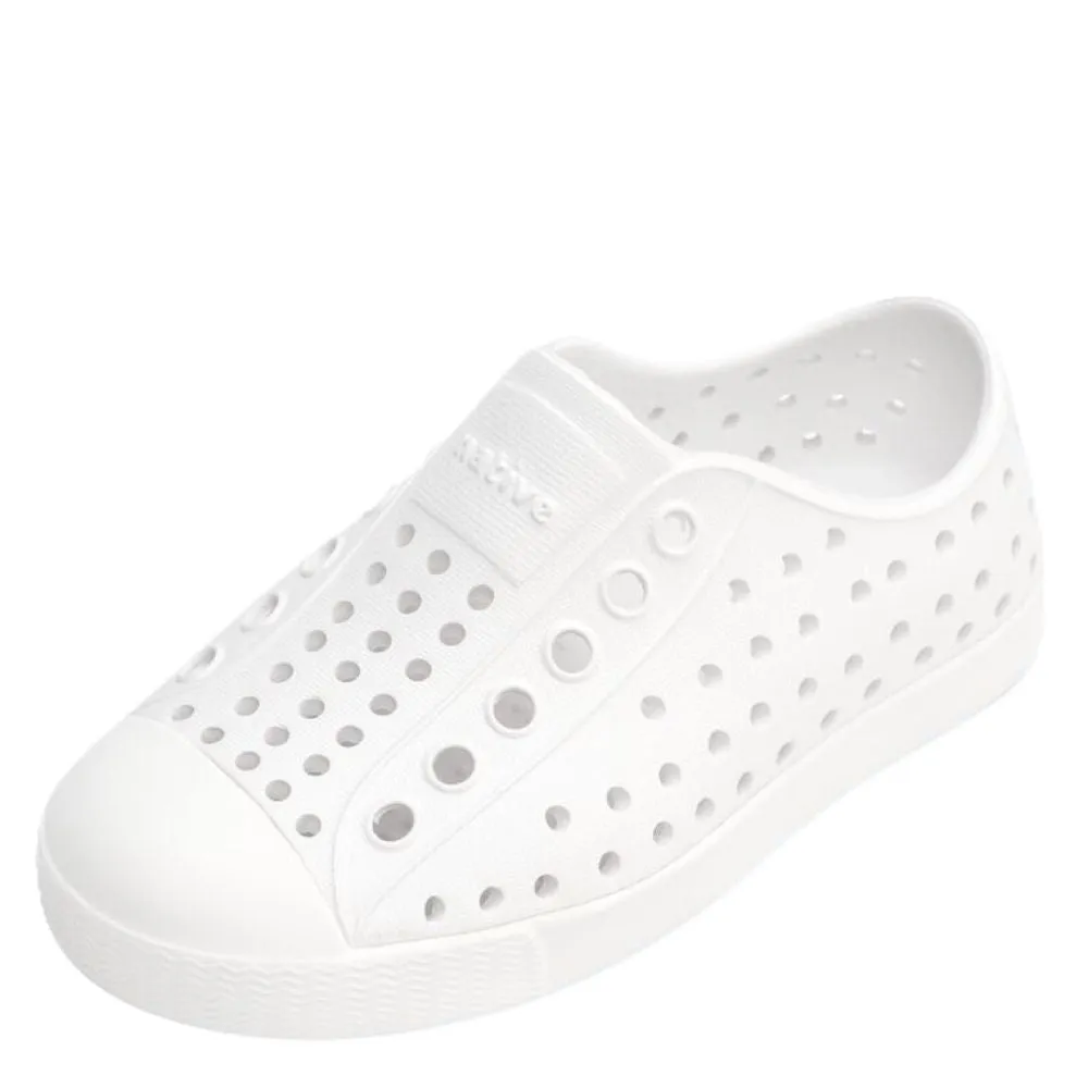 Native Kids Jefferson in Shell White/ Shell White Teen Fun Active Day
