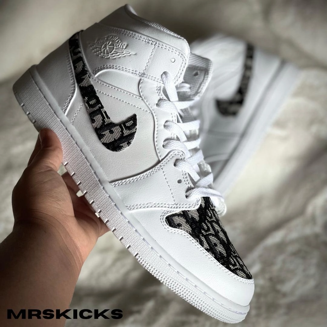 Dynamic Edge Ring Walk Custom Black CD Jordan 1