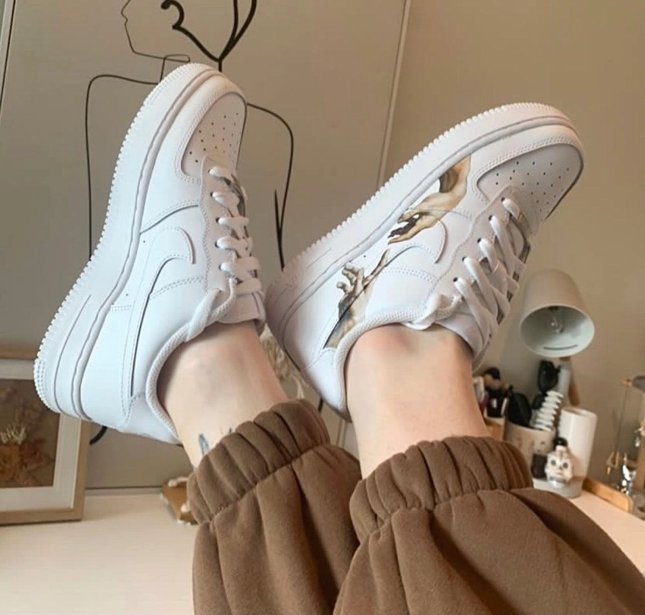 Step Free Closet Core Custom Hands Airforce 1