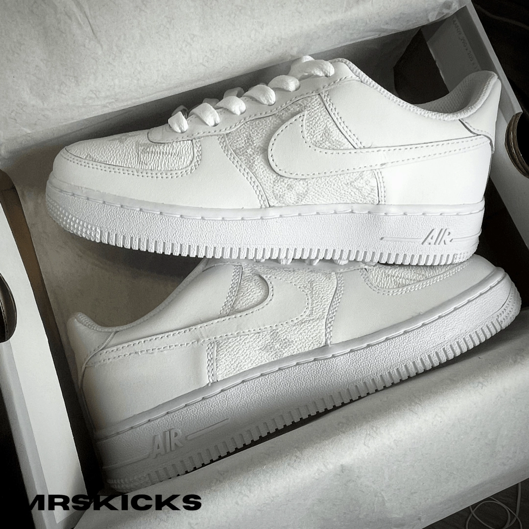 Custom White Lv Airforce 1 Pair Quick