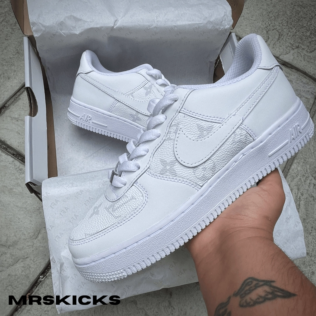 Custom White Lv Airforce 1 Peace Step