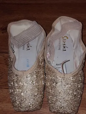 Deco 4 -- Pointe Shoe -- Gold Glitter Good Traction London Cool