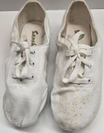 Grip Strong Edwin -- Canvas Split Sole Jazz Shoe, Suede Sole -- White