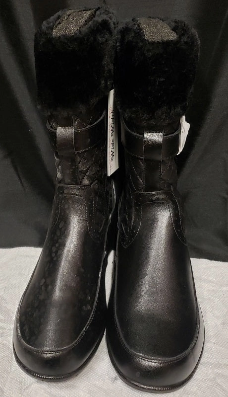 Aitani -- Women's Casual Zip Boot -- Black Urban Gentleman