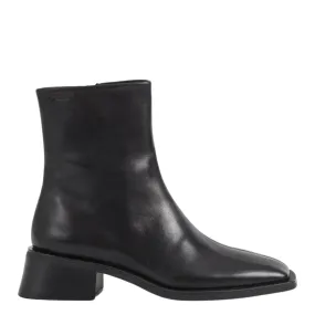 Field-Ready Vagabond Women's Blanca Boots in Black Leather All Time