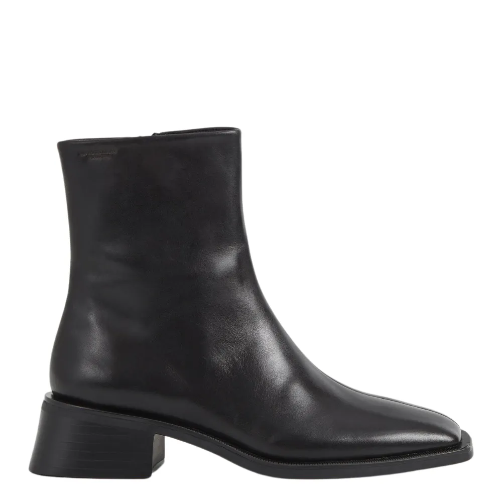 Field-Ready Vagabond Women's Blanca Boots in Black Leather All Time