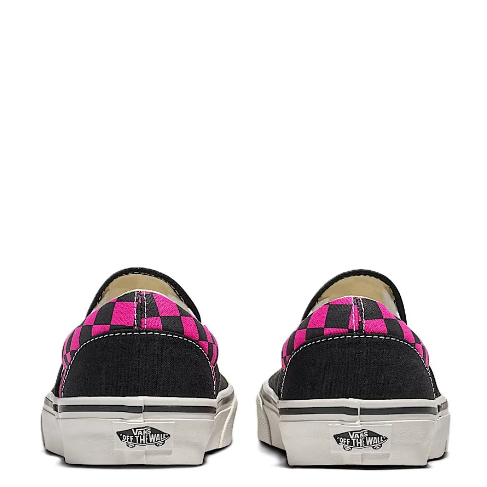 Vans Classic Slip-On in Black/Raspberry Pink Autumn Cool On Trend