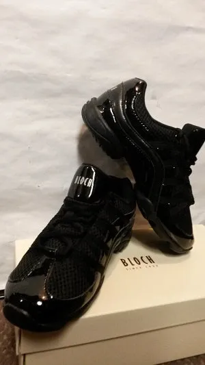 Lenny -- Split Sole Dancesneaker -- Black Lace Up