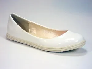 Fragrance Walk Lupe -- Women's Flat Shoe -- White Patent