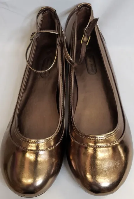 Holiday Go Fit Glow Maura -- Women's Flat Shoe