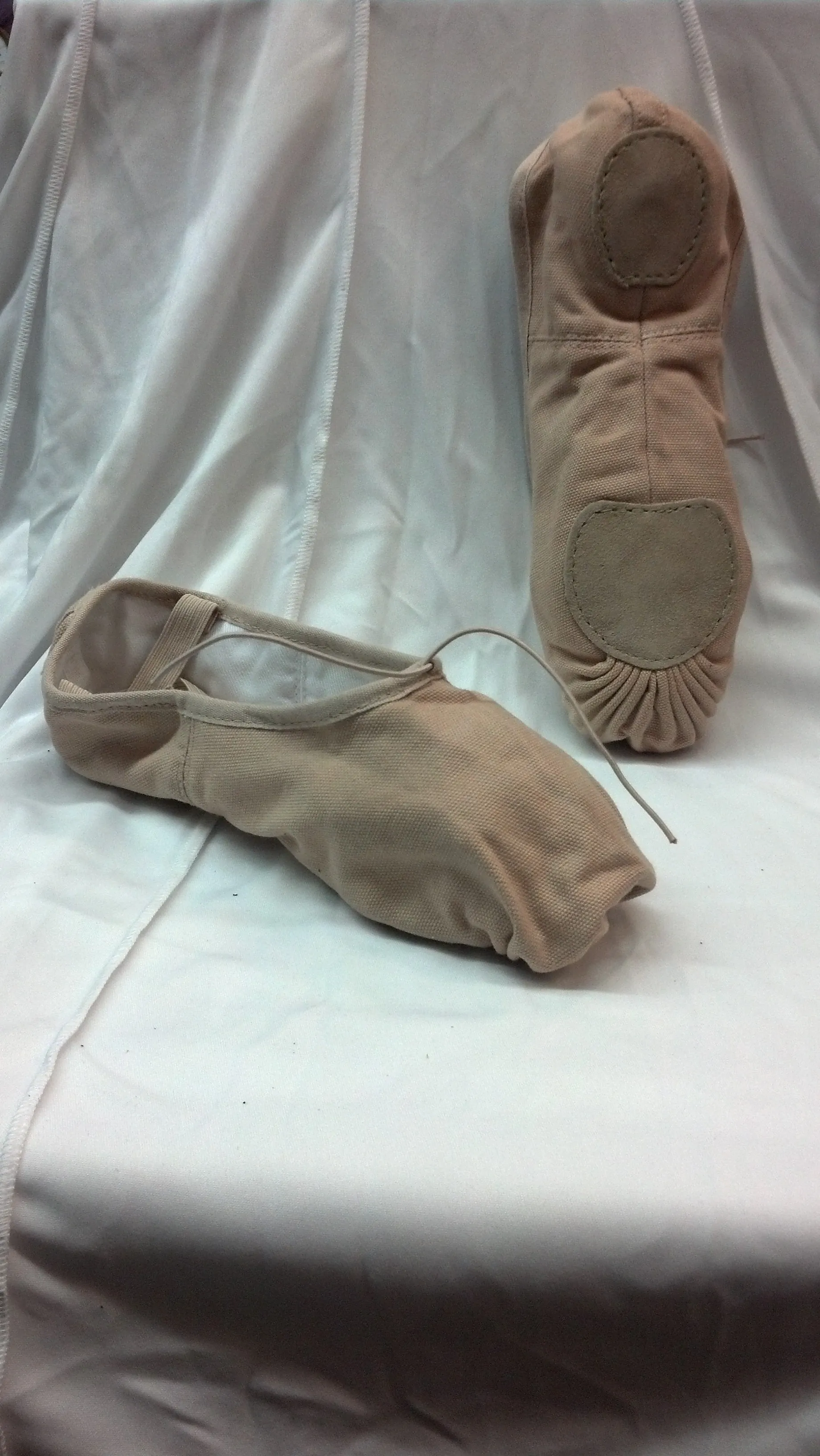 Soft Move Nadav -- Canvas Split Sole Ballet -- Tan