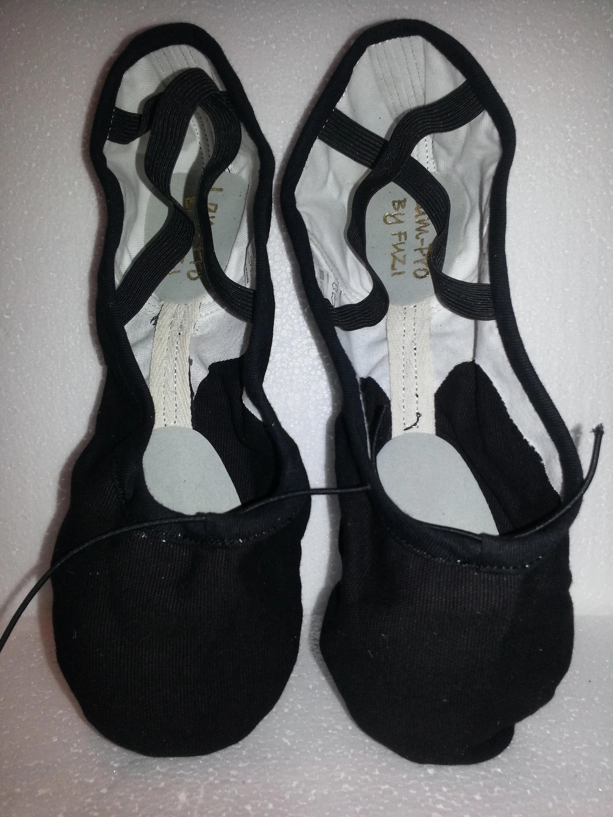 Smooth Soles Mountain Strong Lam Pro -- Canvas Split Sole Ballet -- Black