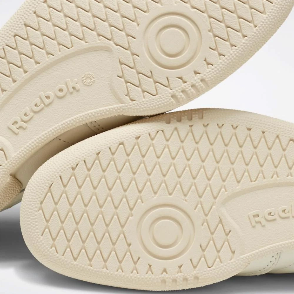 Leather Upper Reebok Club C 85 Vintage in Chalk/Paper White/Green