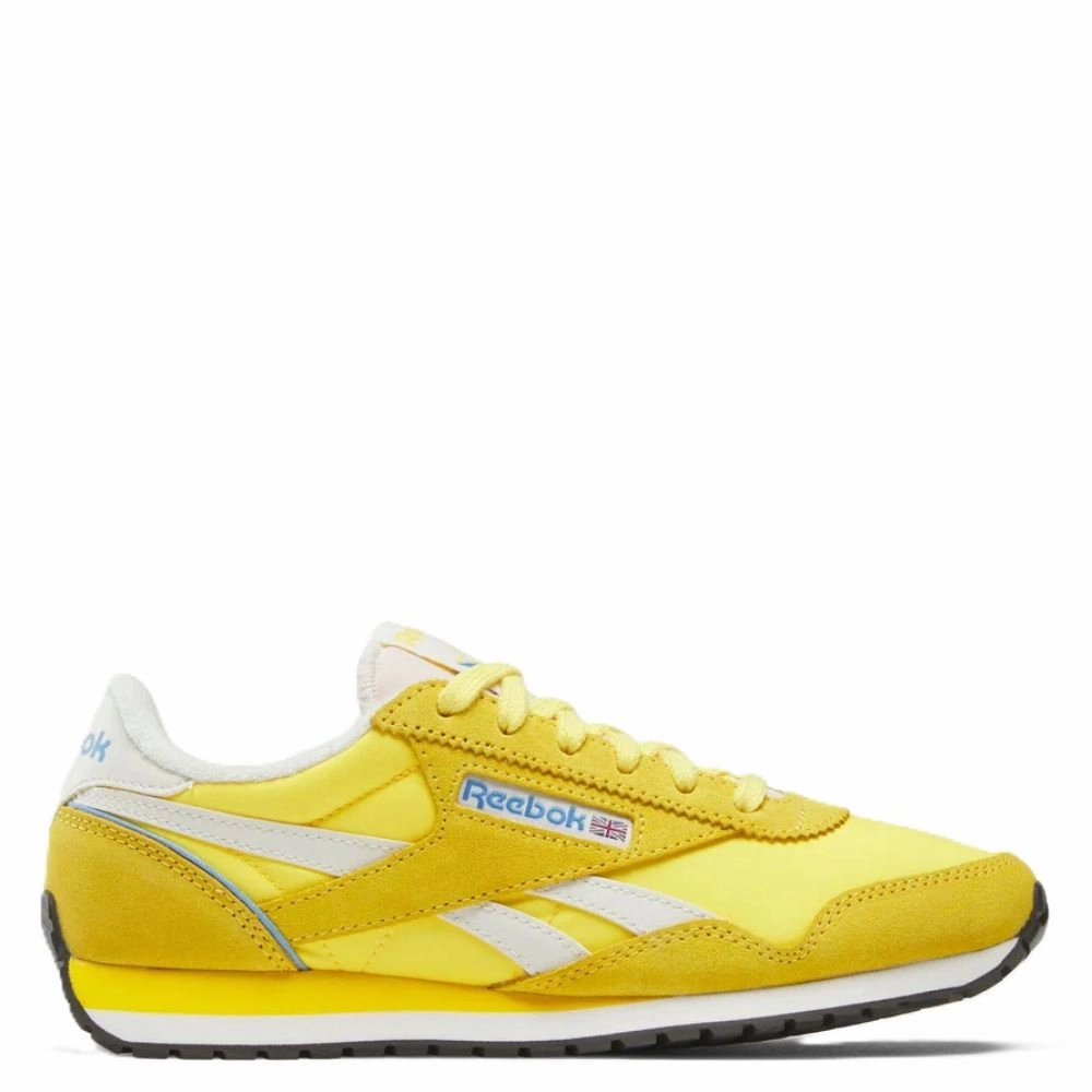 Beach Vibe Narrow Fit Reebok Women's Classic Az in Golden Haze/Chalk White