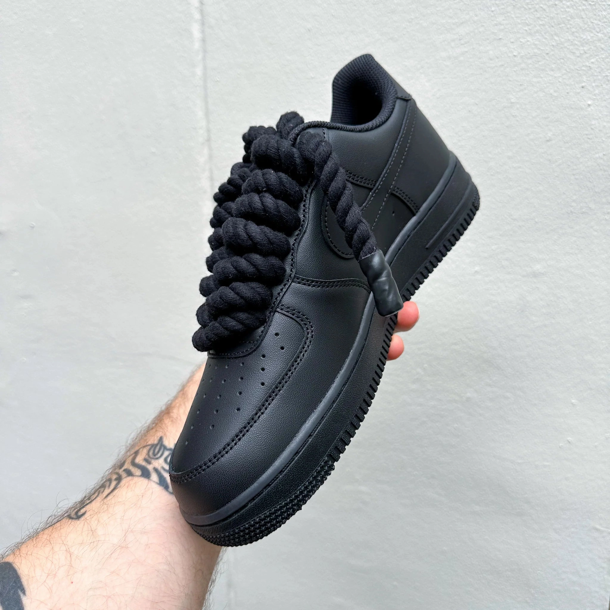 Stride Easy Nike Air Force 1 Black ??Rope Laces Black??