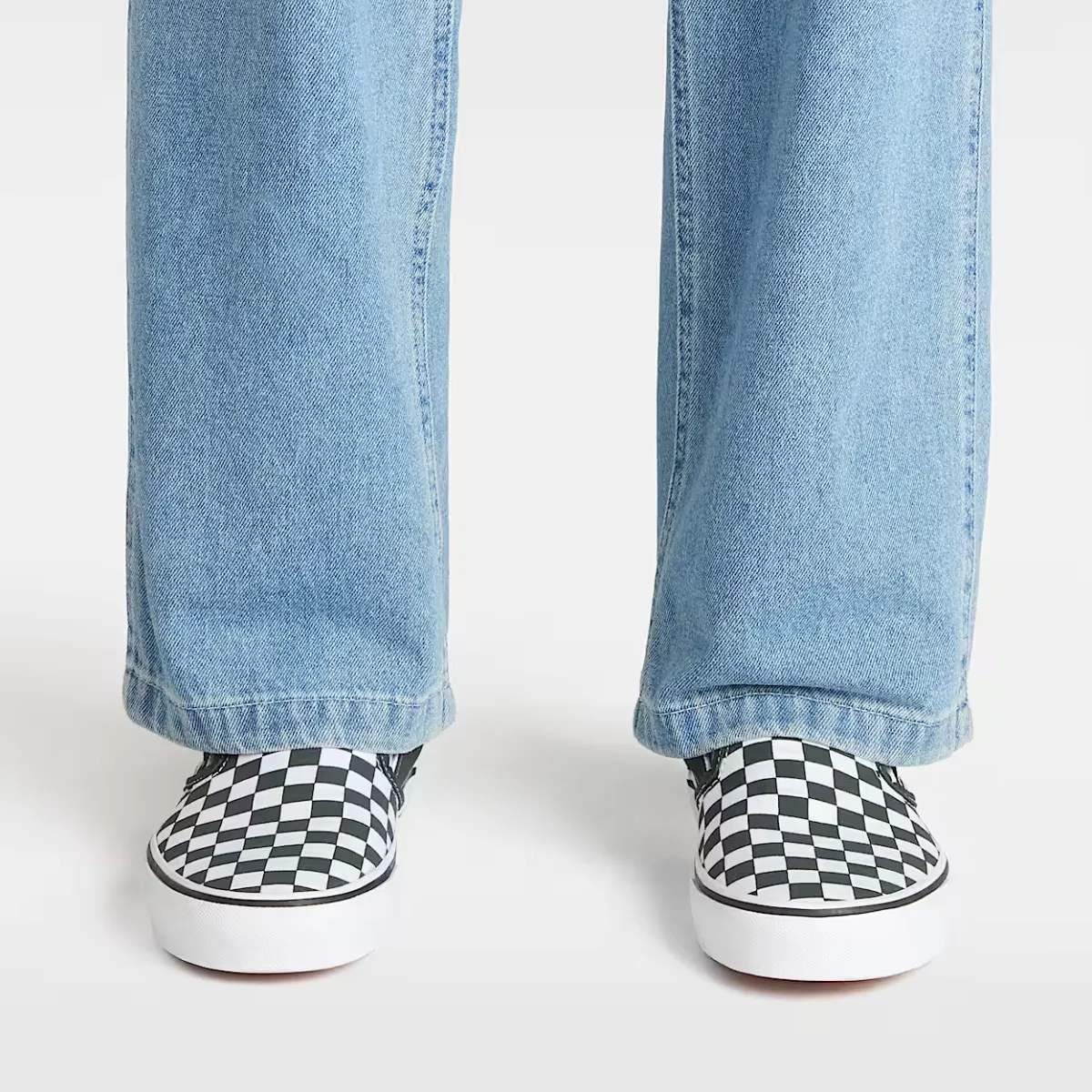 Crystal Glow Agile Fit Vans Men's Checkerboard Classic Slip-On in Scarab Green/White