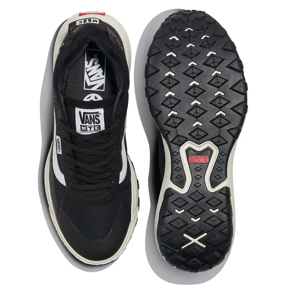 Hiking Mood Vans MTE Crosspath in Black/White