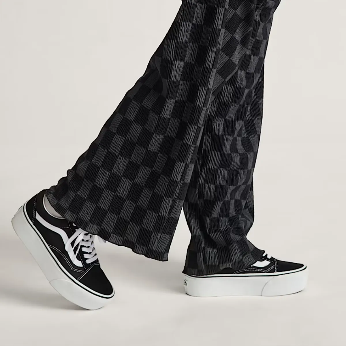 Vans Women's Old Skool Stackform in Suede/Canvas Black/True White Bold Neon