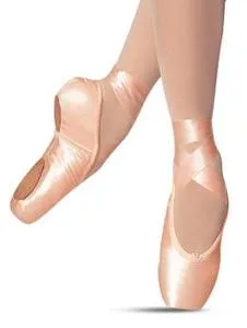 Lara -- Split Sole Pointe Shoe -- Pink Satin Breathable Lining