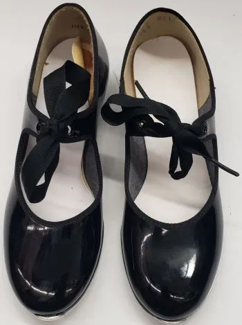 Yazmine IIII -- Women's Economy Tap Oxford Stud Cool